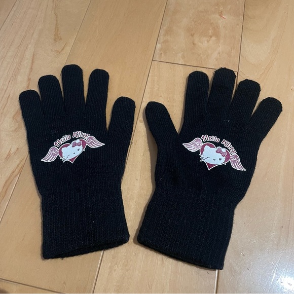 Kids hello kitty printed motif black gloves - Picture 5 of 7